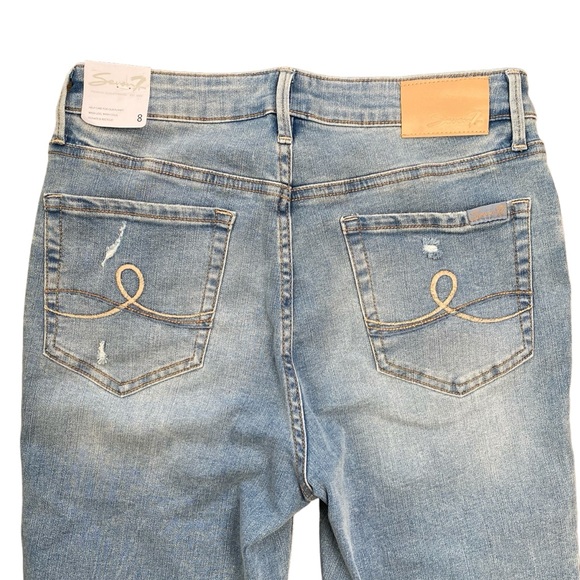 Seven 7 Women's Light Wash Breezy Crop Raw Hem Distressed Denim Jeans Size 8 - Picture 6 of 16
